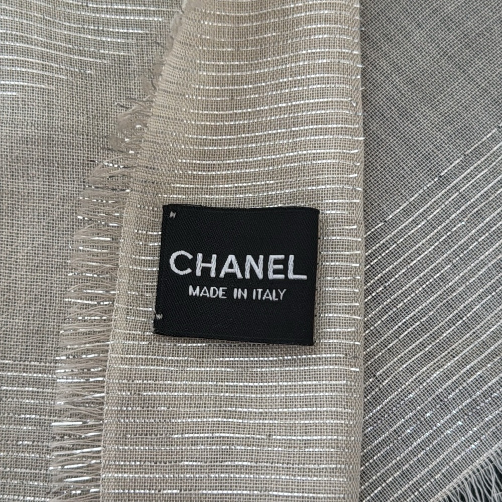 Authentic Chanel scarf - Picture 3 of 8